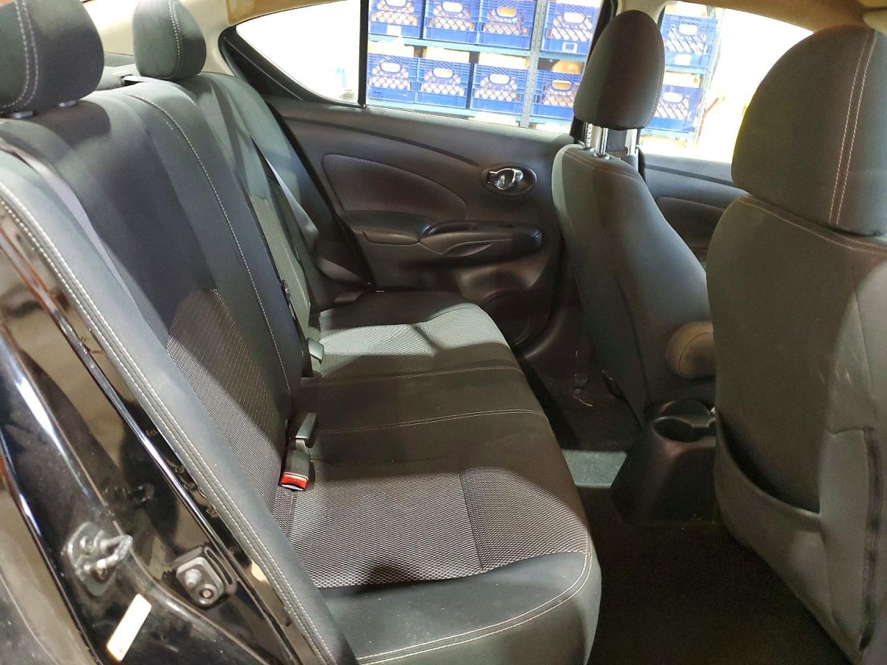 2017 NISSAN VERSA