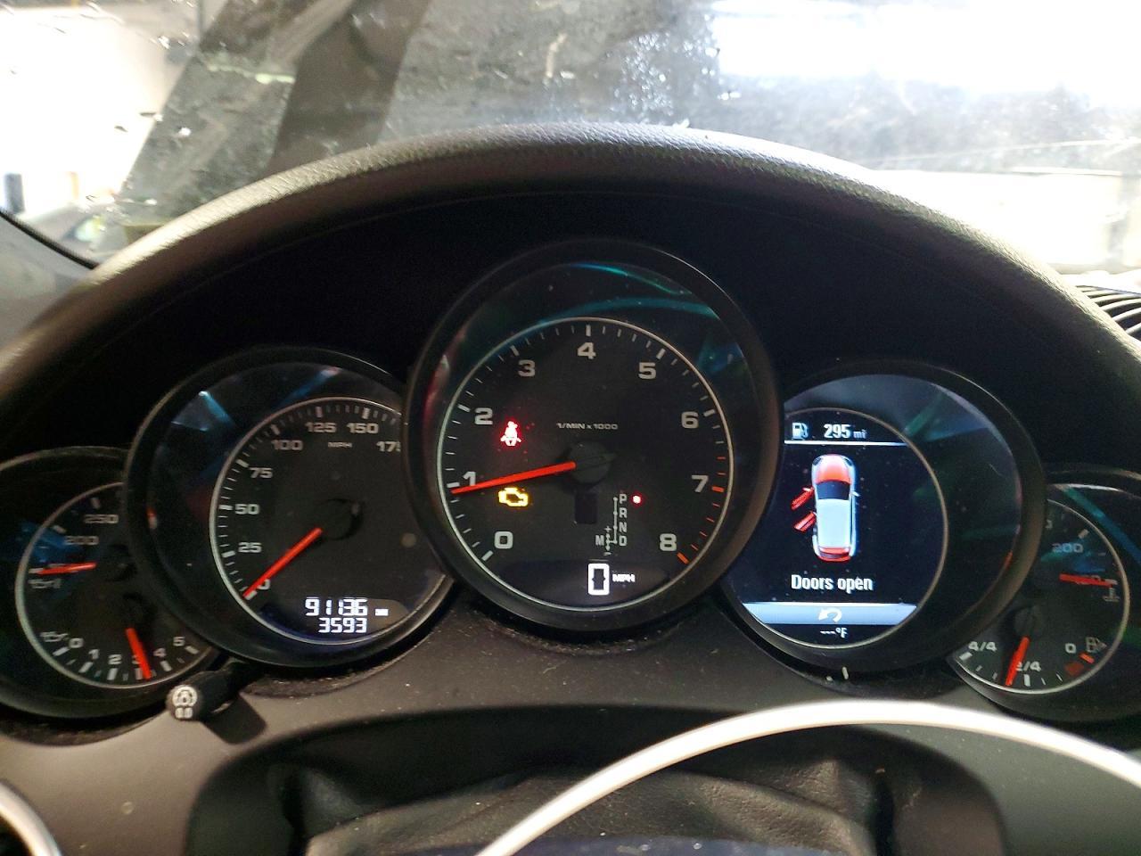 2017 PORSCHE CAYENNE