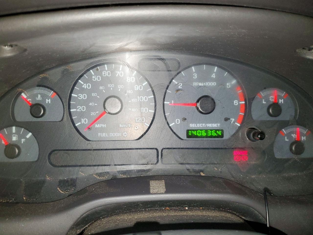 2004 FORD MUSTANG