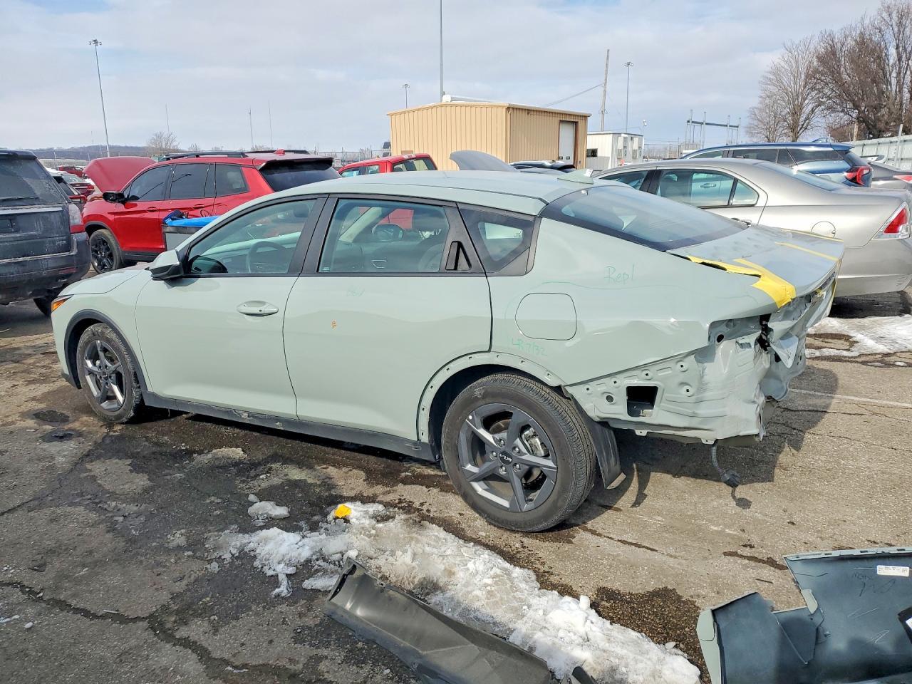 2025 KIA K4
