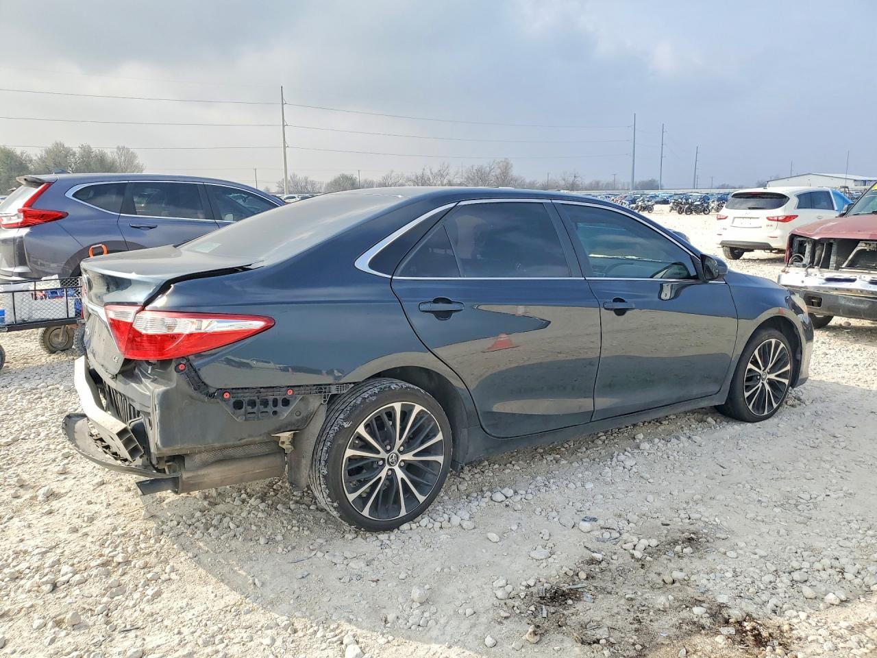 2017 TOYOTA CAMRY