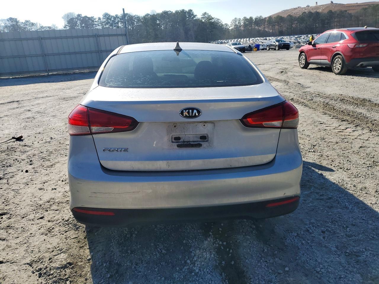 2017 KIA FORTE
