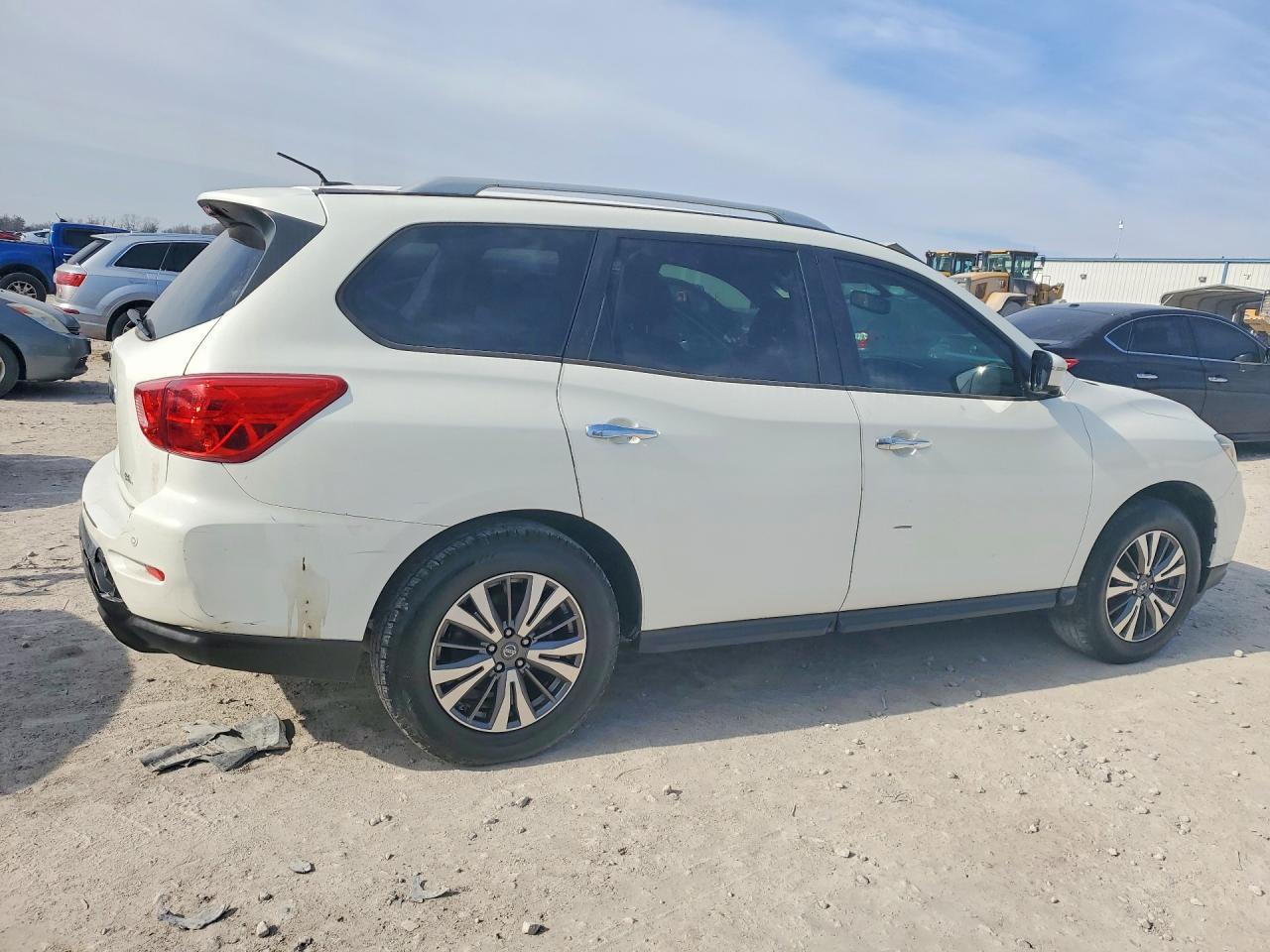 2017 NISSAN PATHFINDER