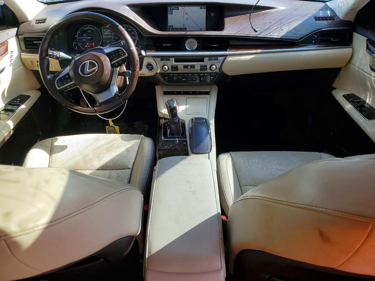 2016 LEXUS ES 300H