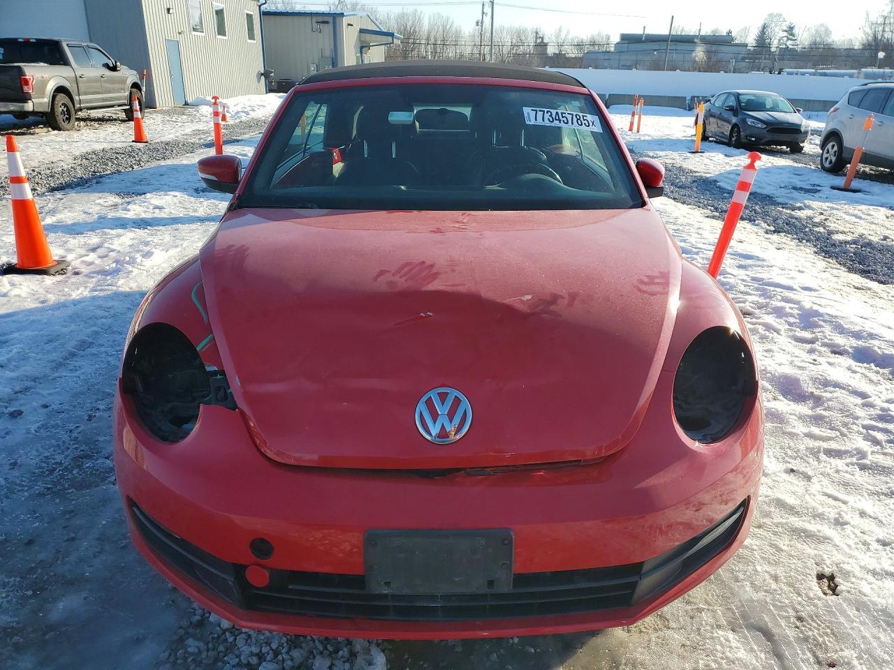 2013 VOLKSWAGEN Beetle