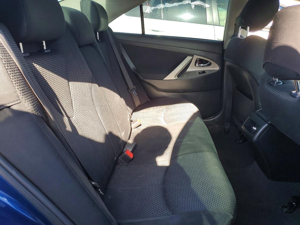 2011 TOYOTA CAMRY