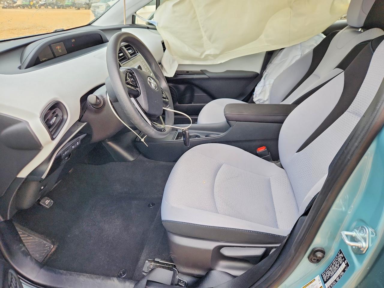 2022 TOYOTA PRIUS