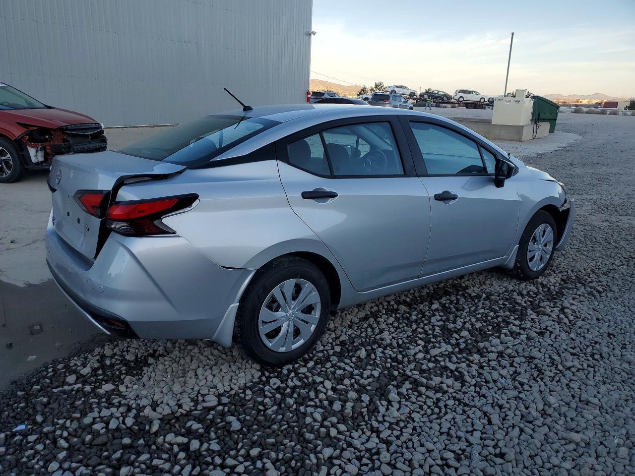 2025 NISSAN VERSA