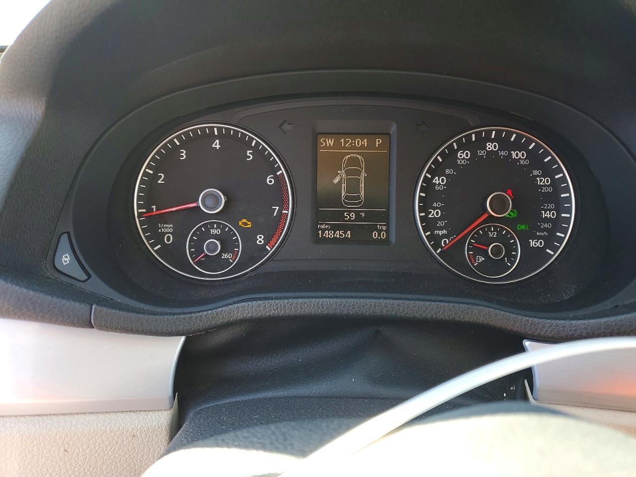 2012 VOLKSWAGEN Passat