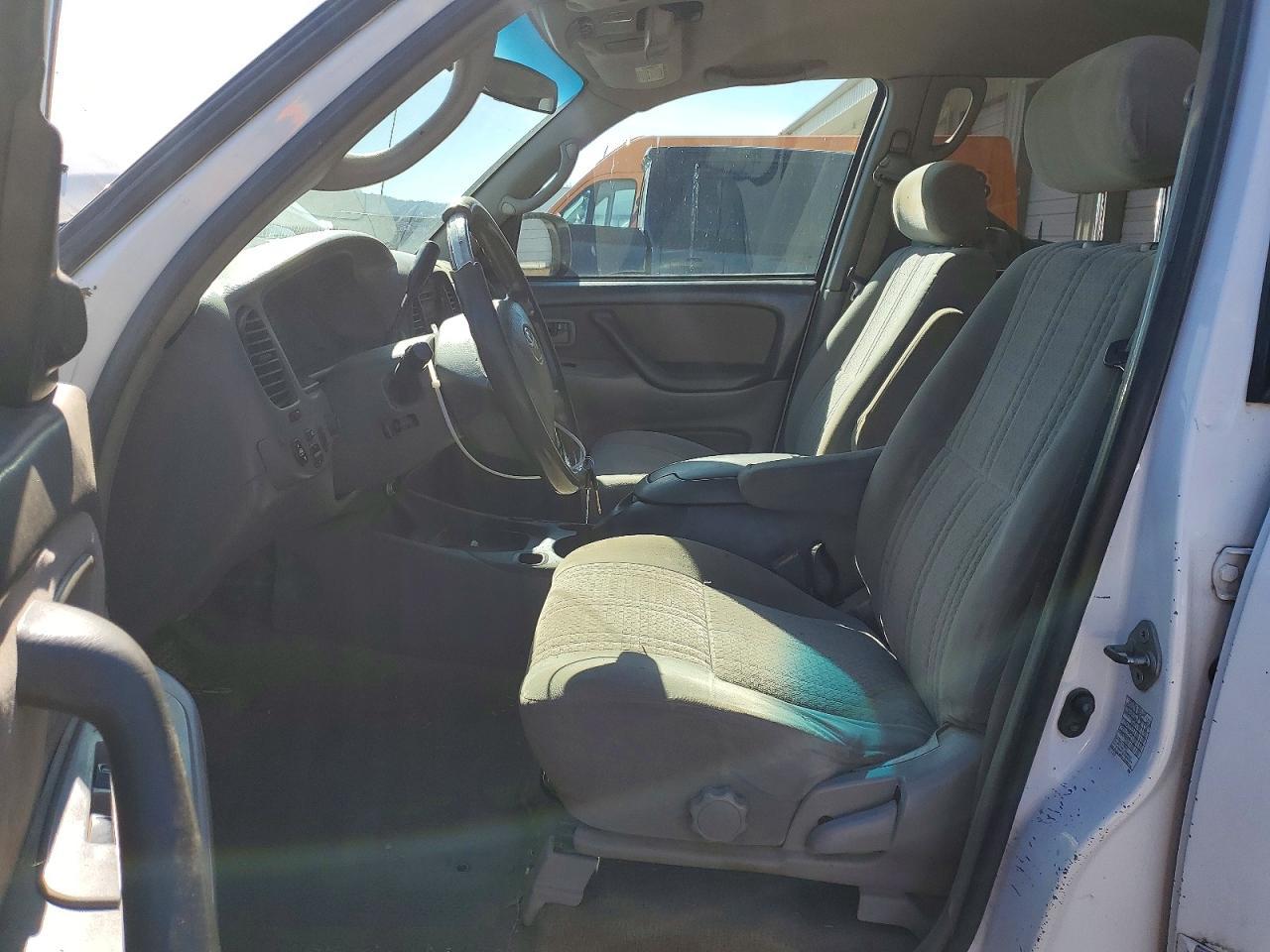 2004 TOYOTA TUNDRA