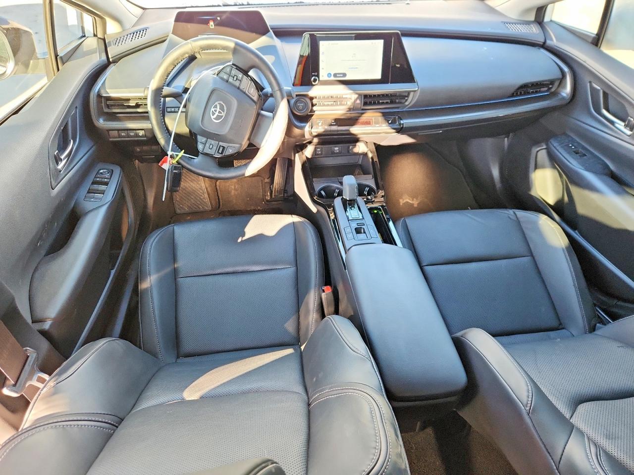 2025 TOYOTA PRIUS