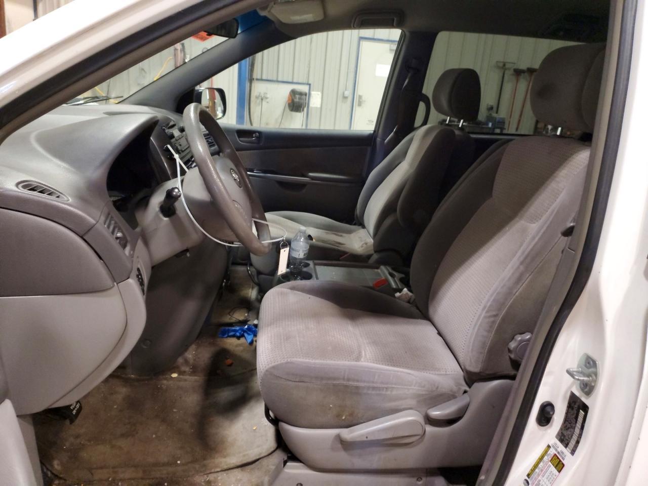 2007 TOYOTA SIENNA