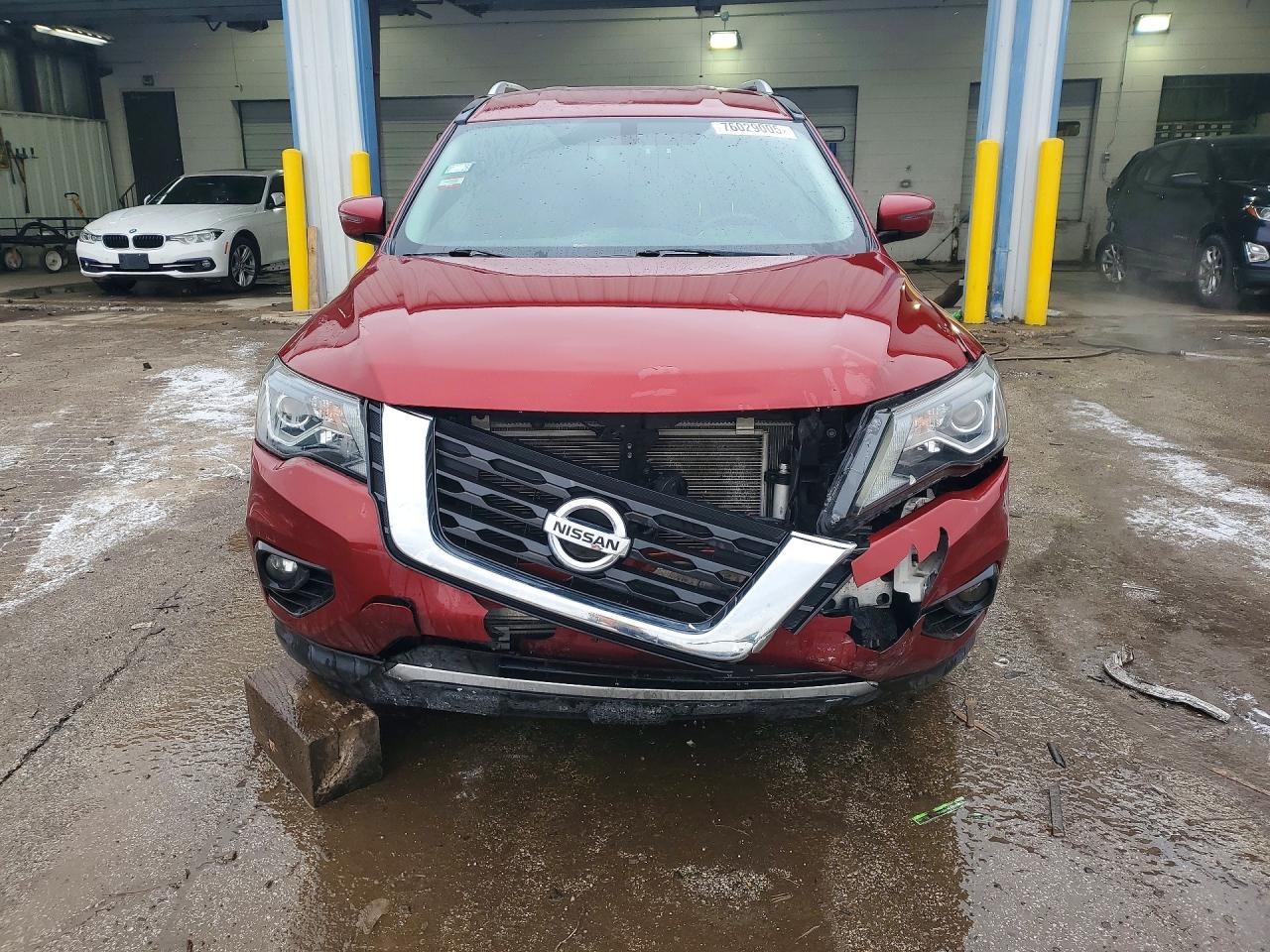 2017 NISSAN PATHFINDER