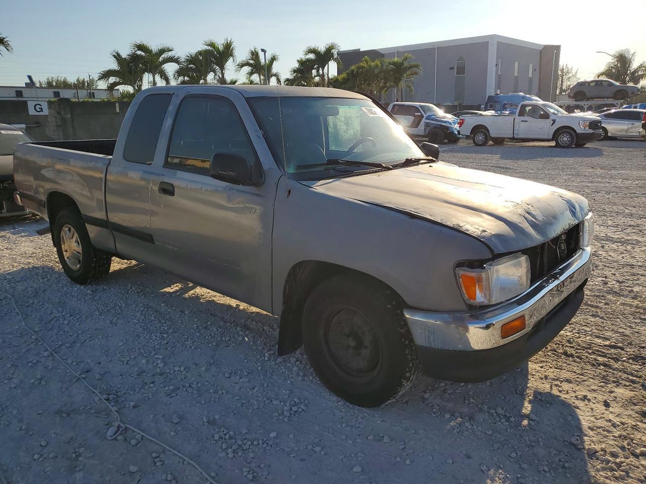 1996 TOYOTA T100