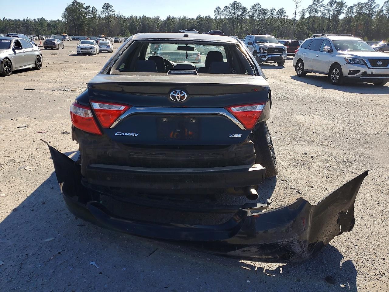 2015 TOYOTA CAMRY