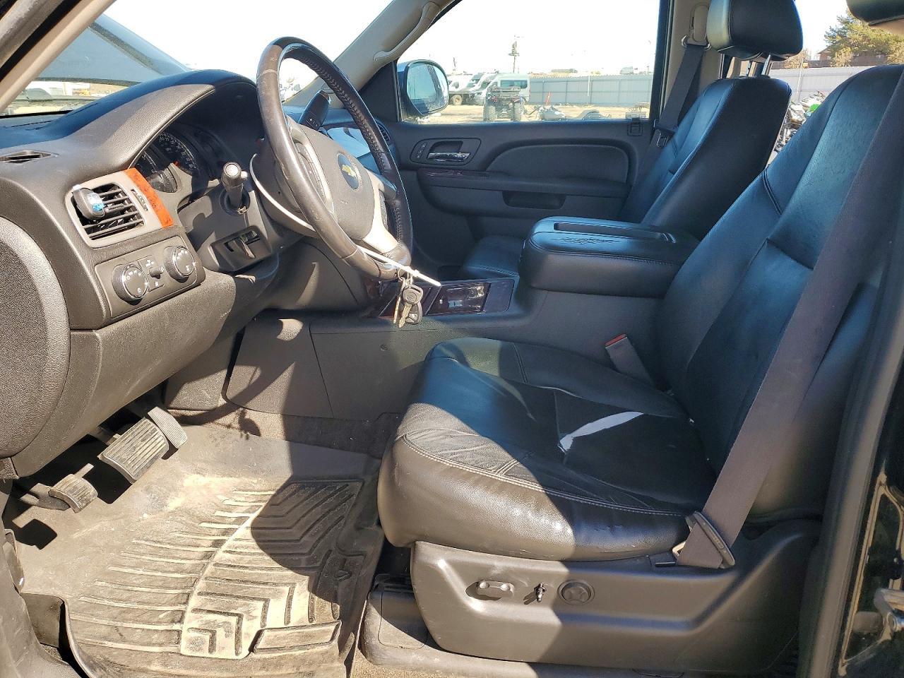 2011 CHEVROLET Tahoe