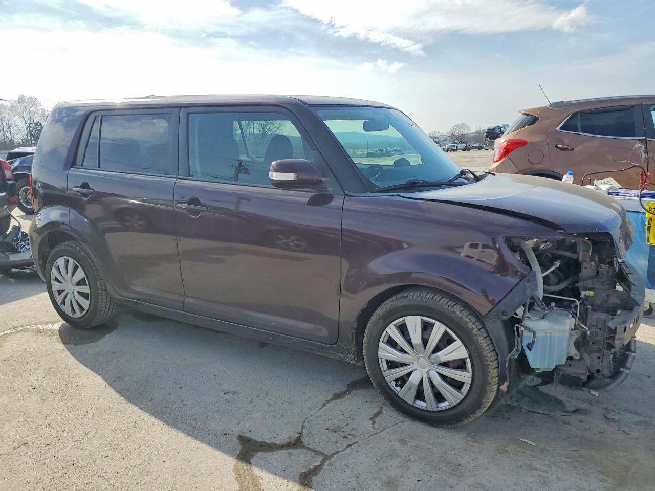 2010 TOYOTA SCION
