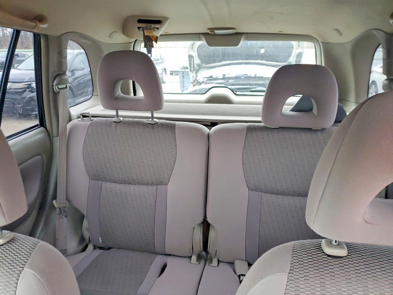 2004 TOYOTA RAV4