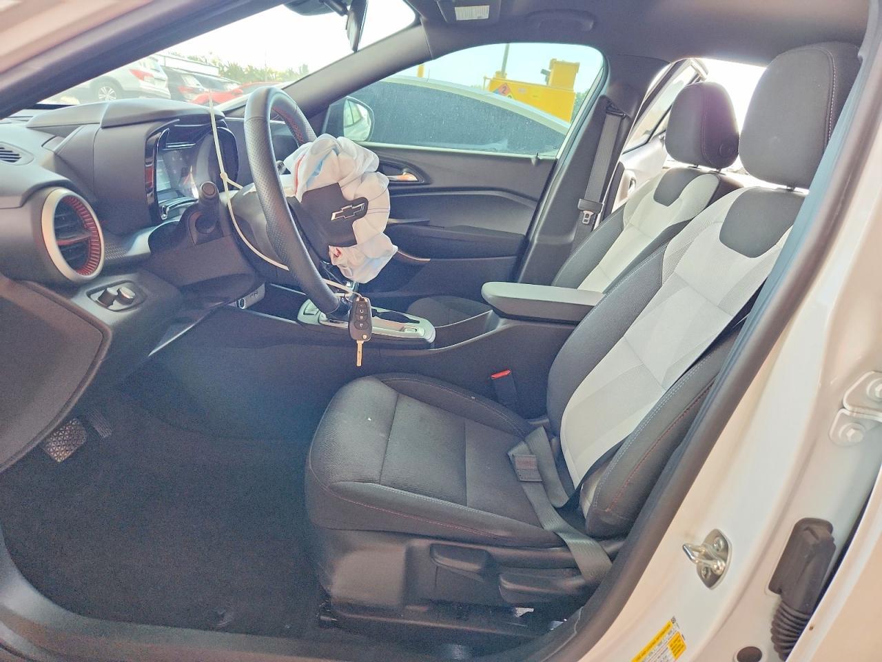 2025 CHEVROLET TRAX