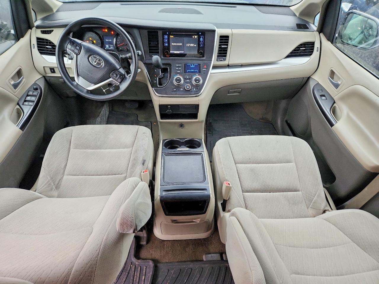 2016 TOYOTA SIENNA