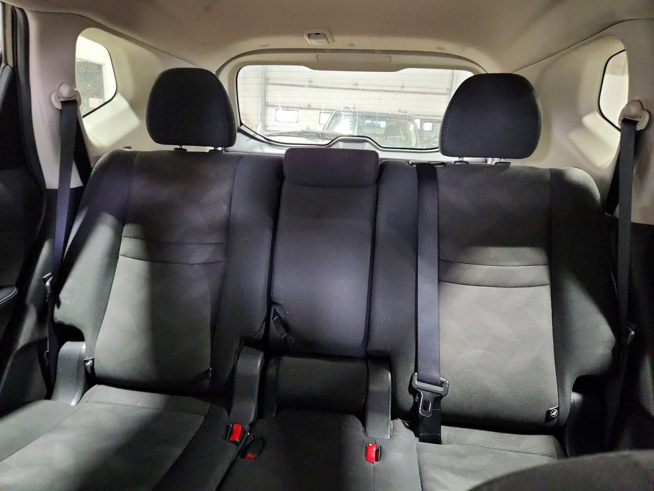 2016 NISSAN ROGUE
