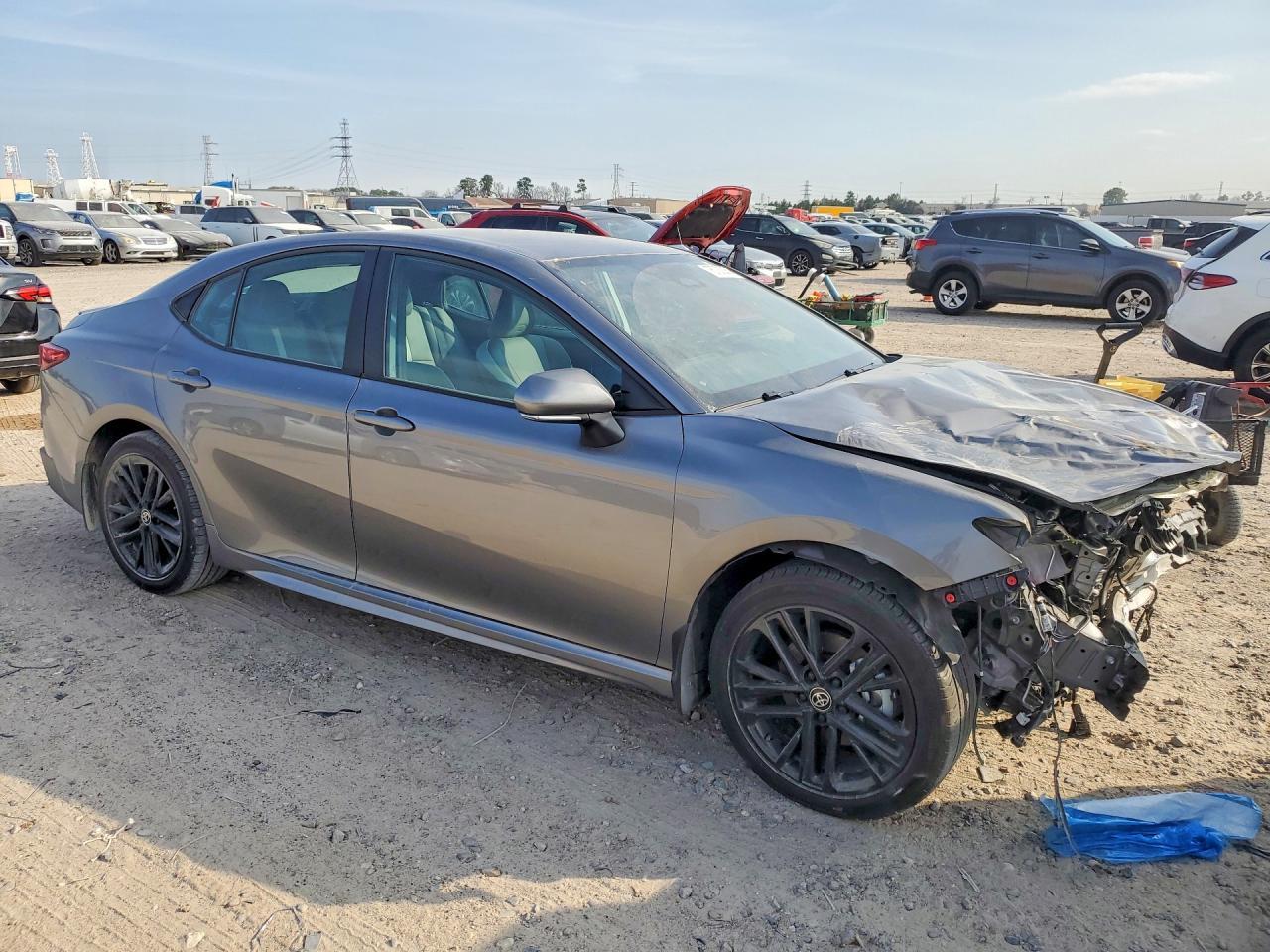 2025 TOYOTA CAMRY