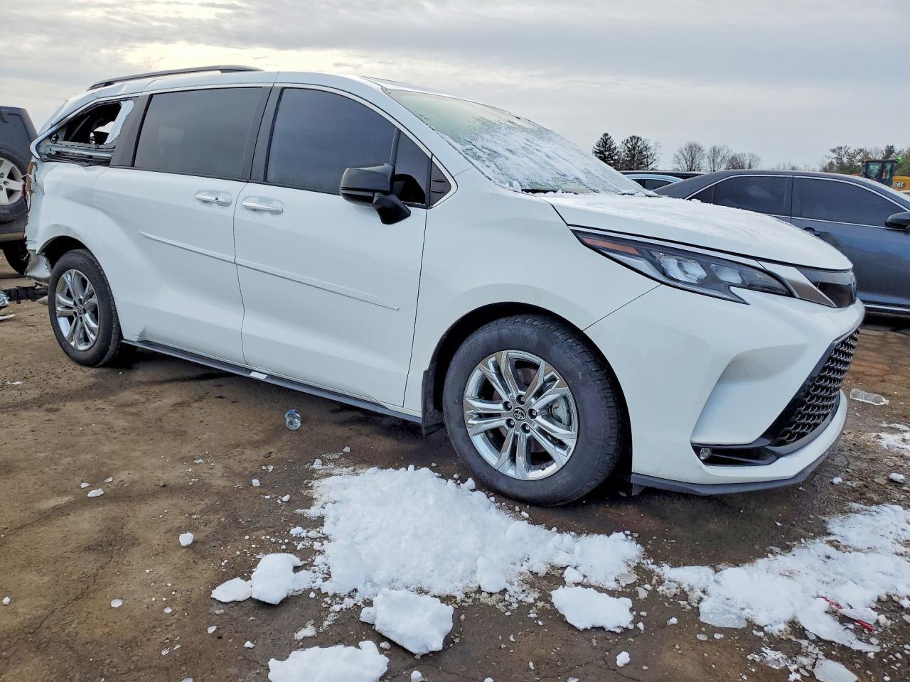 2022 TOYOTA SIENNA