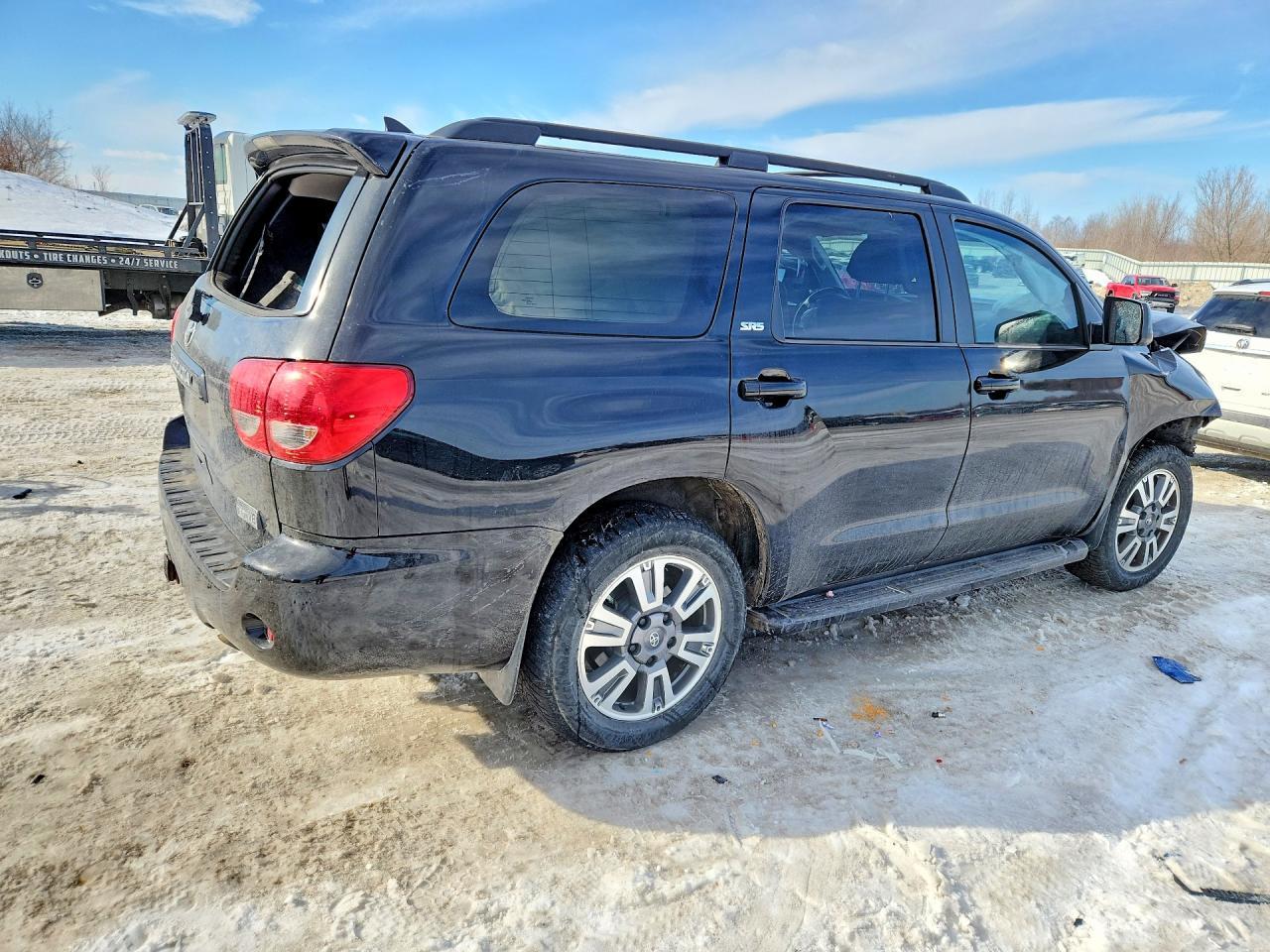 2013 TOYOTA Sequoia