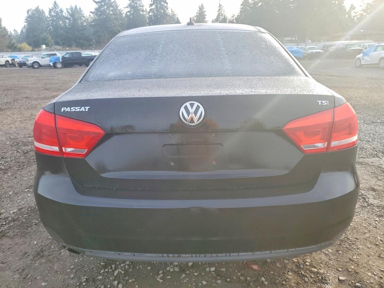 2014 VOLKSWAGEN Passat