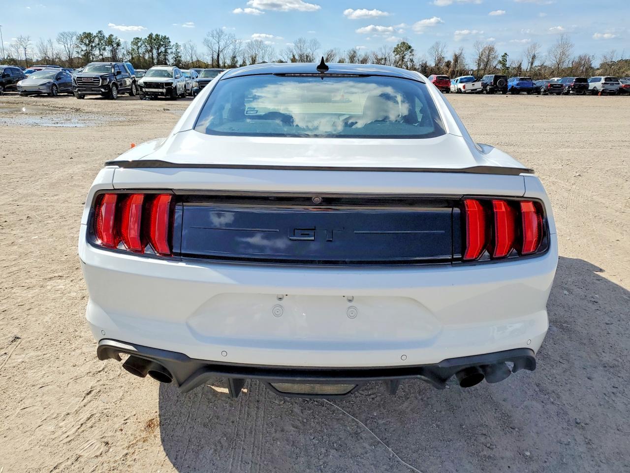 2022 FORD MUSTANG