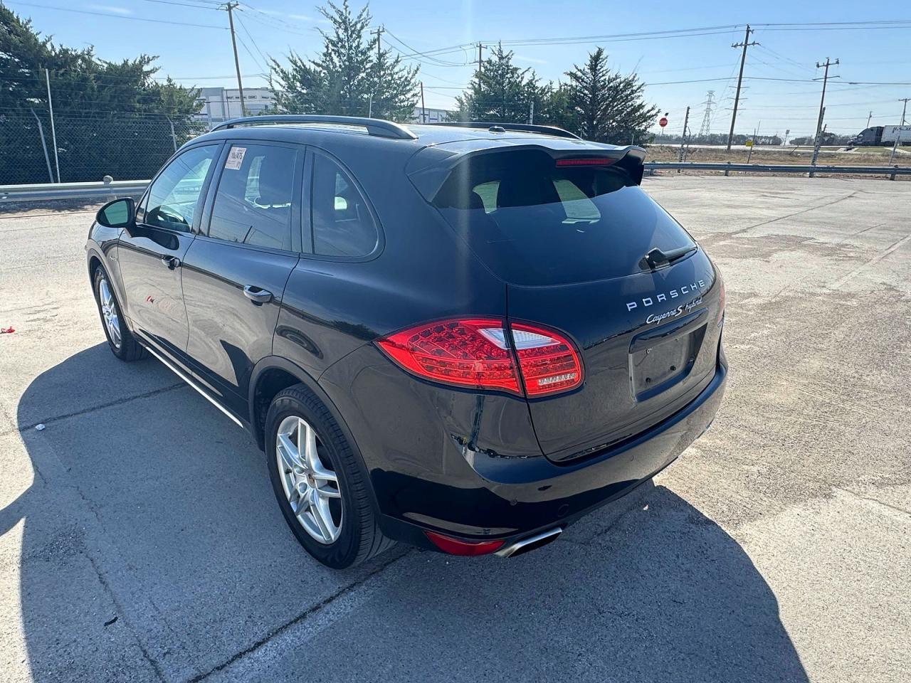 2013 PORSCHE CAYENNE