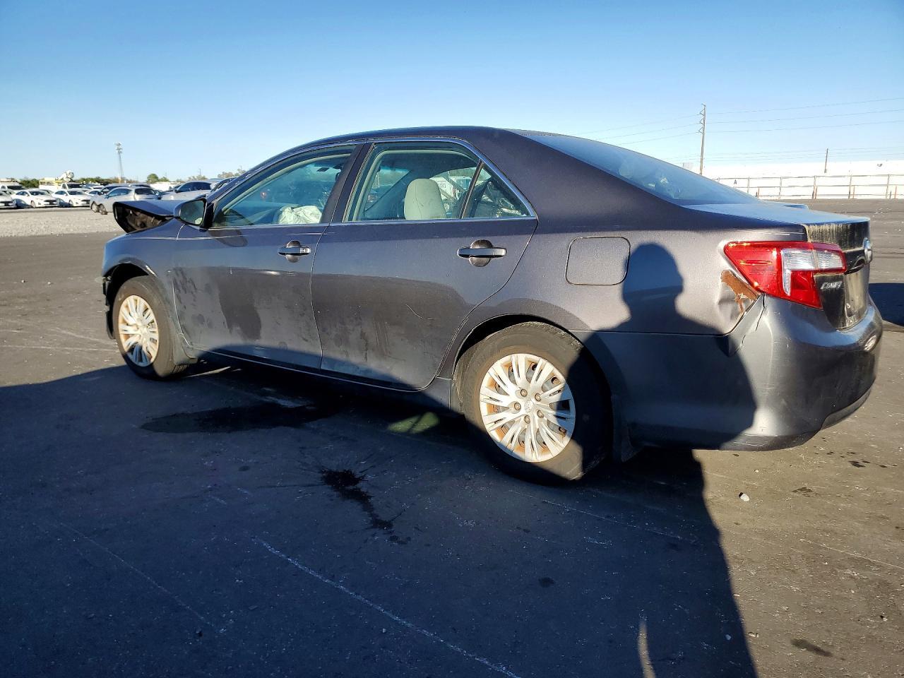 2014 TOYOTA CAMRY