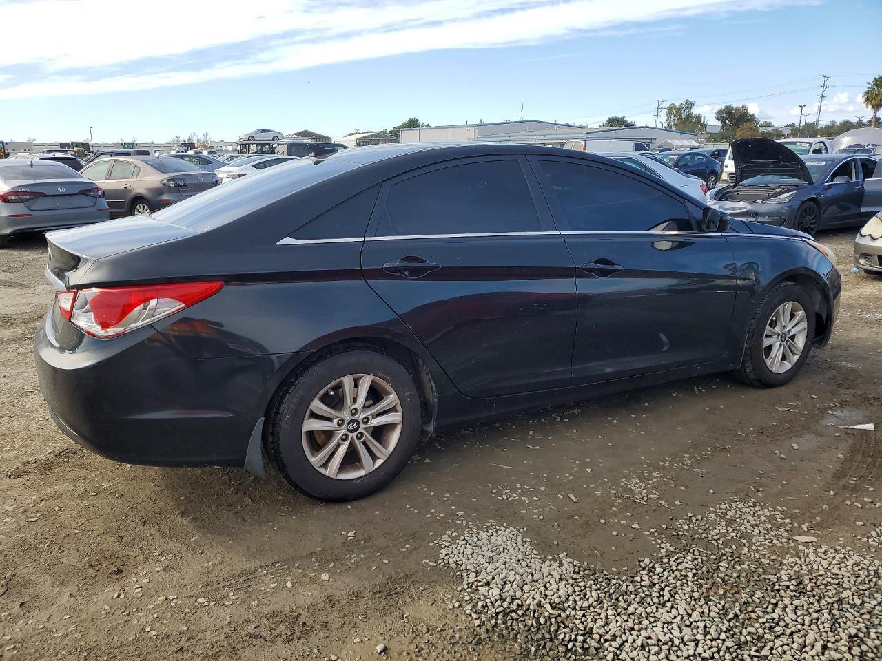 2013 HYUNDAI SONATA