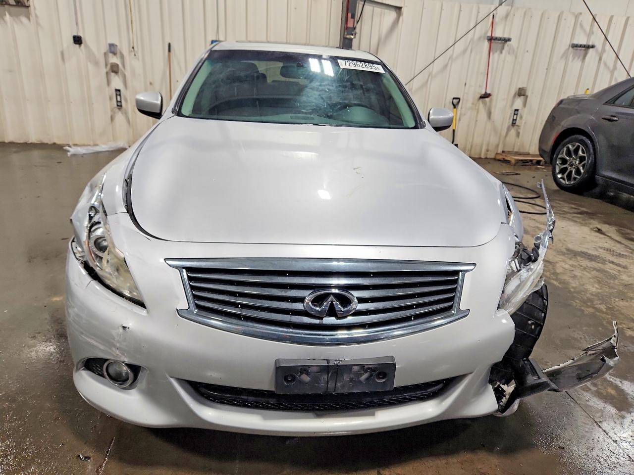 2011 INFINITI G37