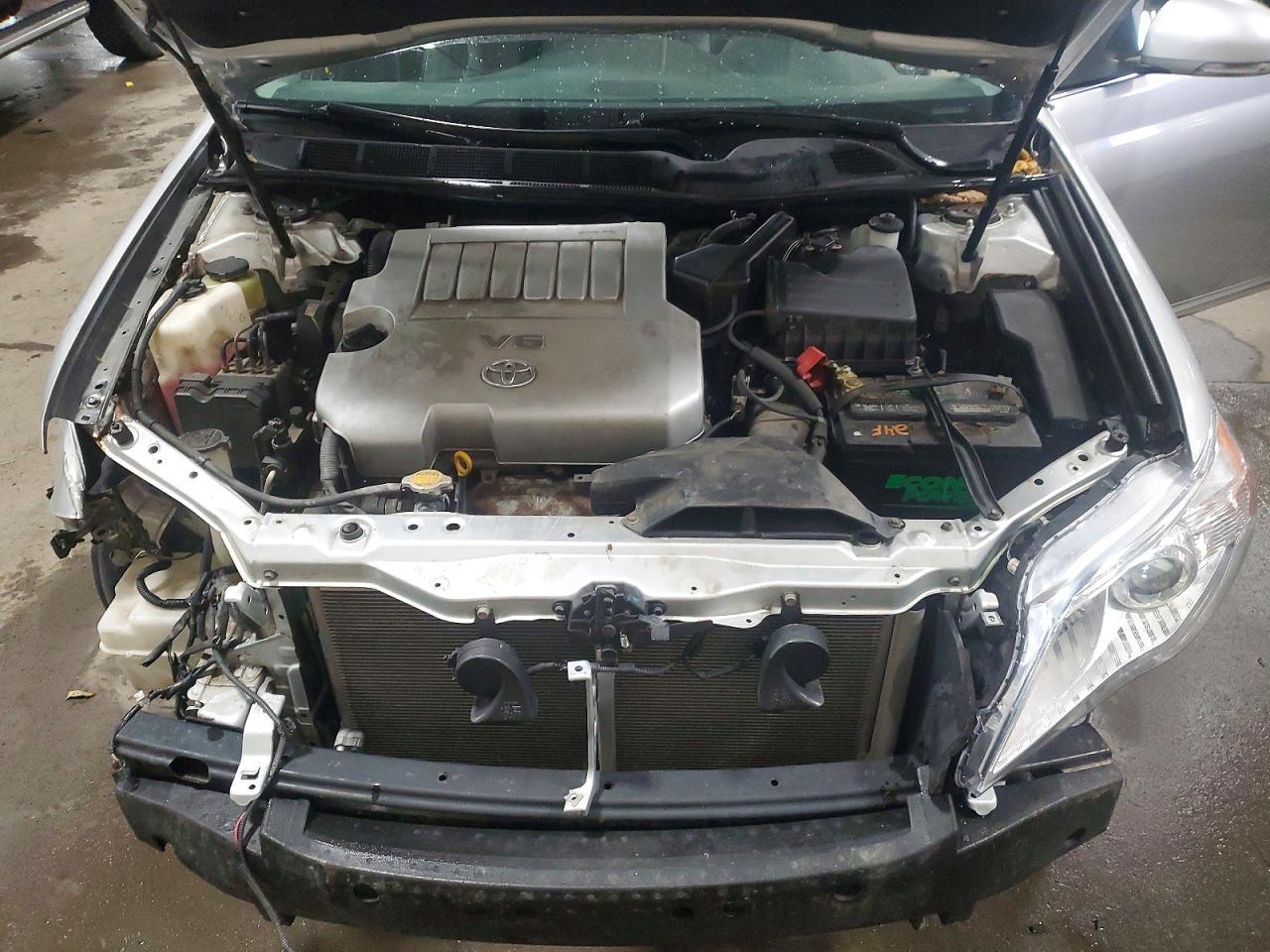 2011 TOYOTA Avalon