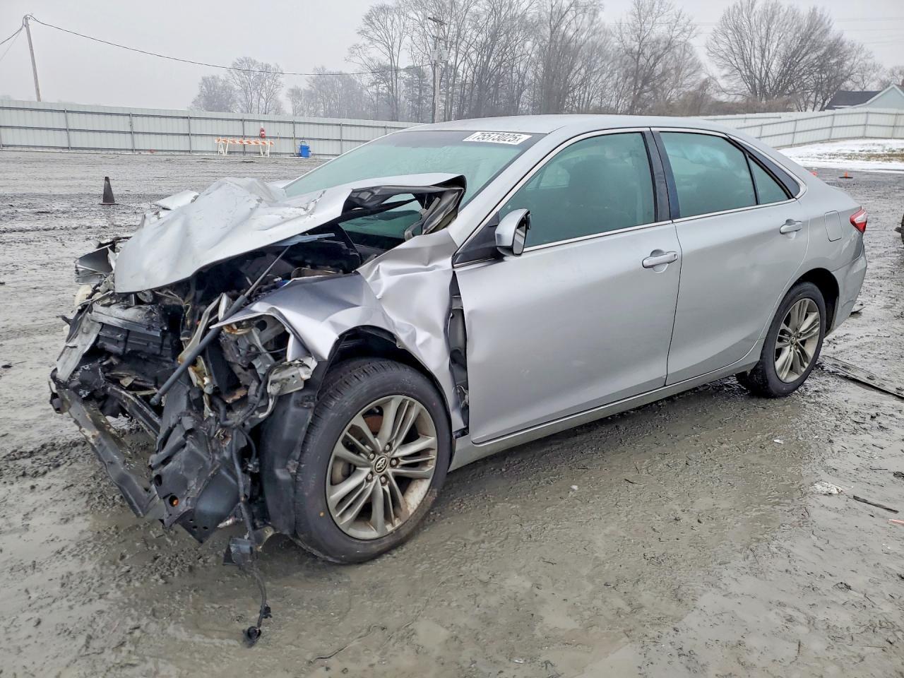 2015 TOYOTA CAMRY