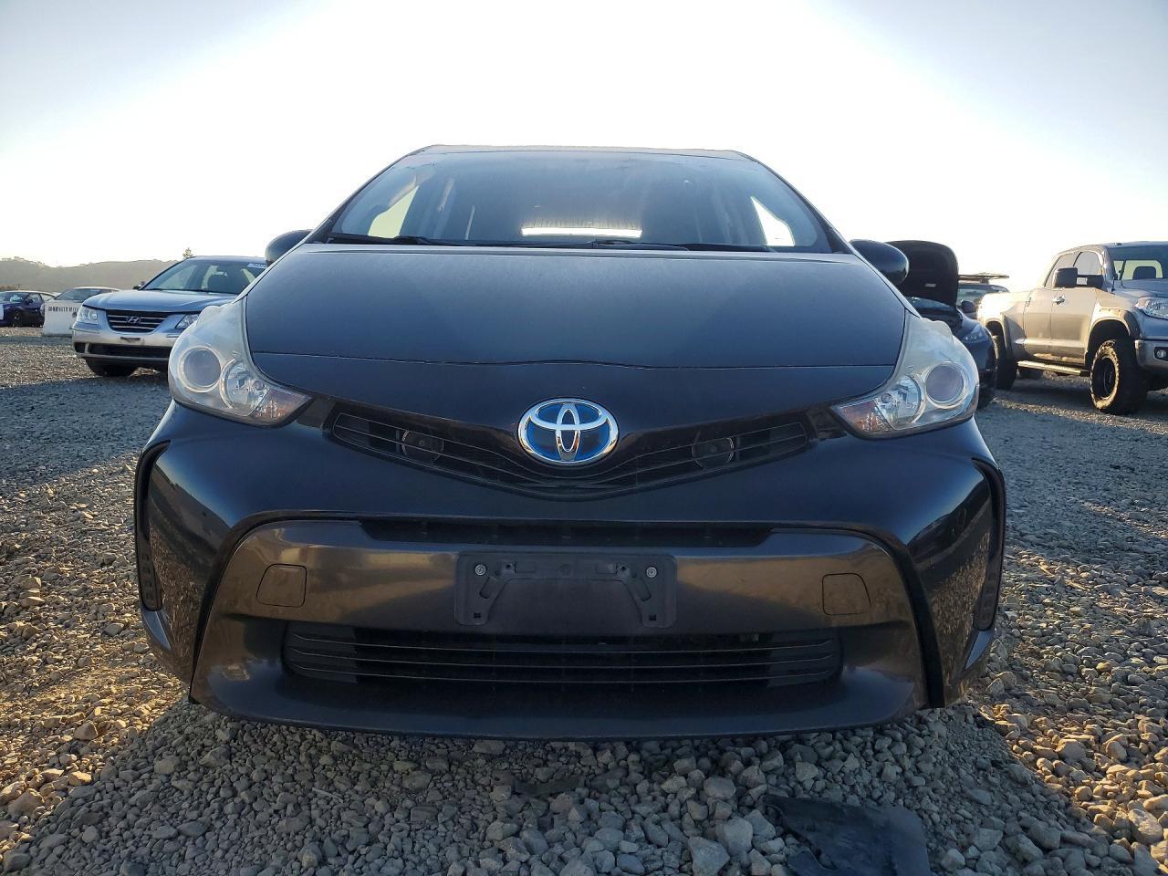 2016 TOYOTA PRIUS V