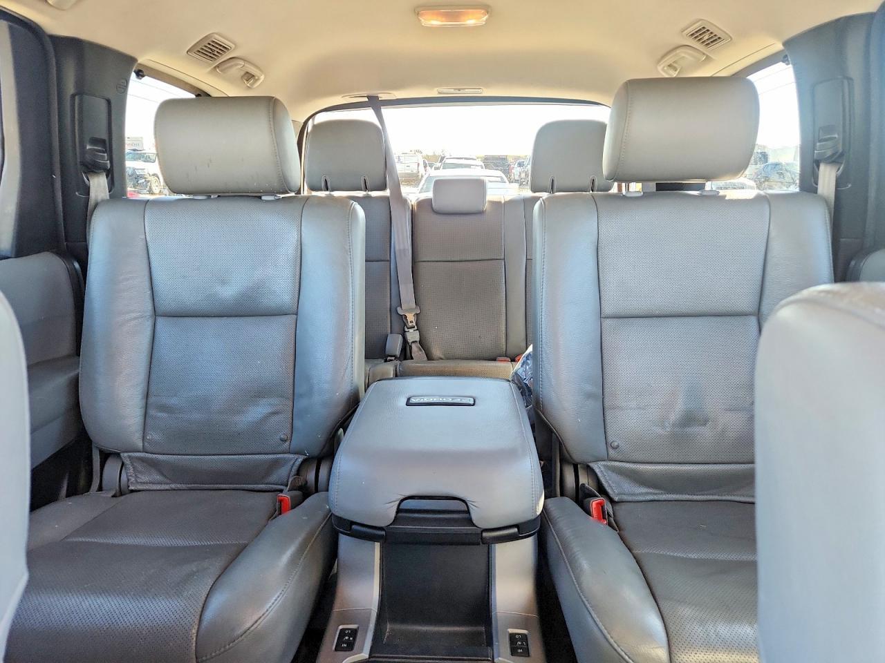 2012 TOYOTA Sequoia