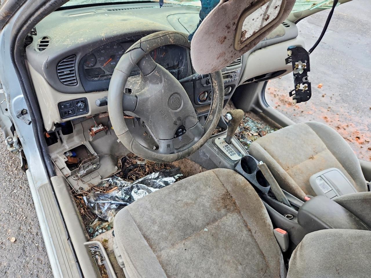 2002 NISSAN SENTRA