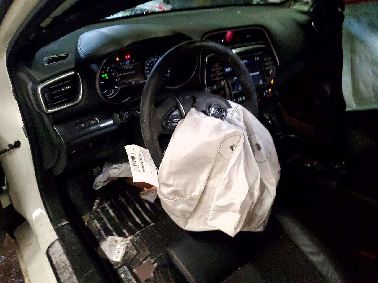 2022 NISSAN Maxima