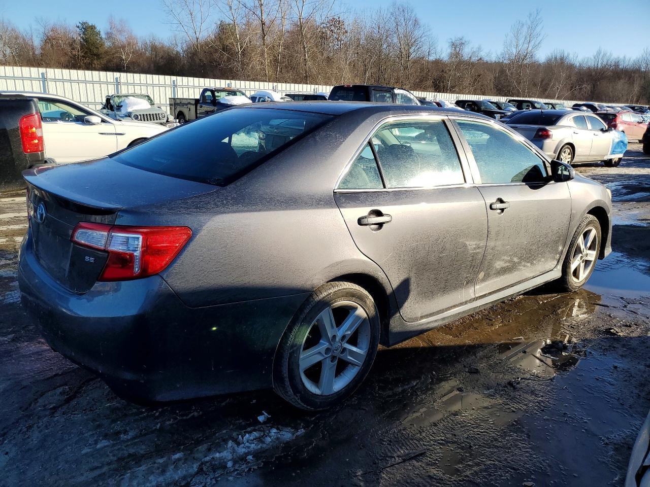 2013 TOYOTA CAMRY