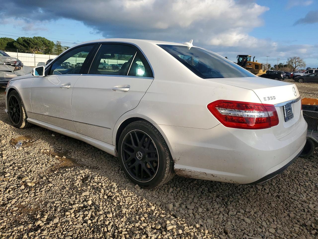 2013 MERCEDES-BENZ E-Class