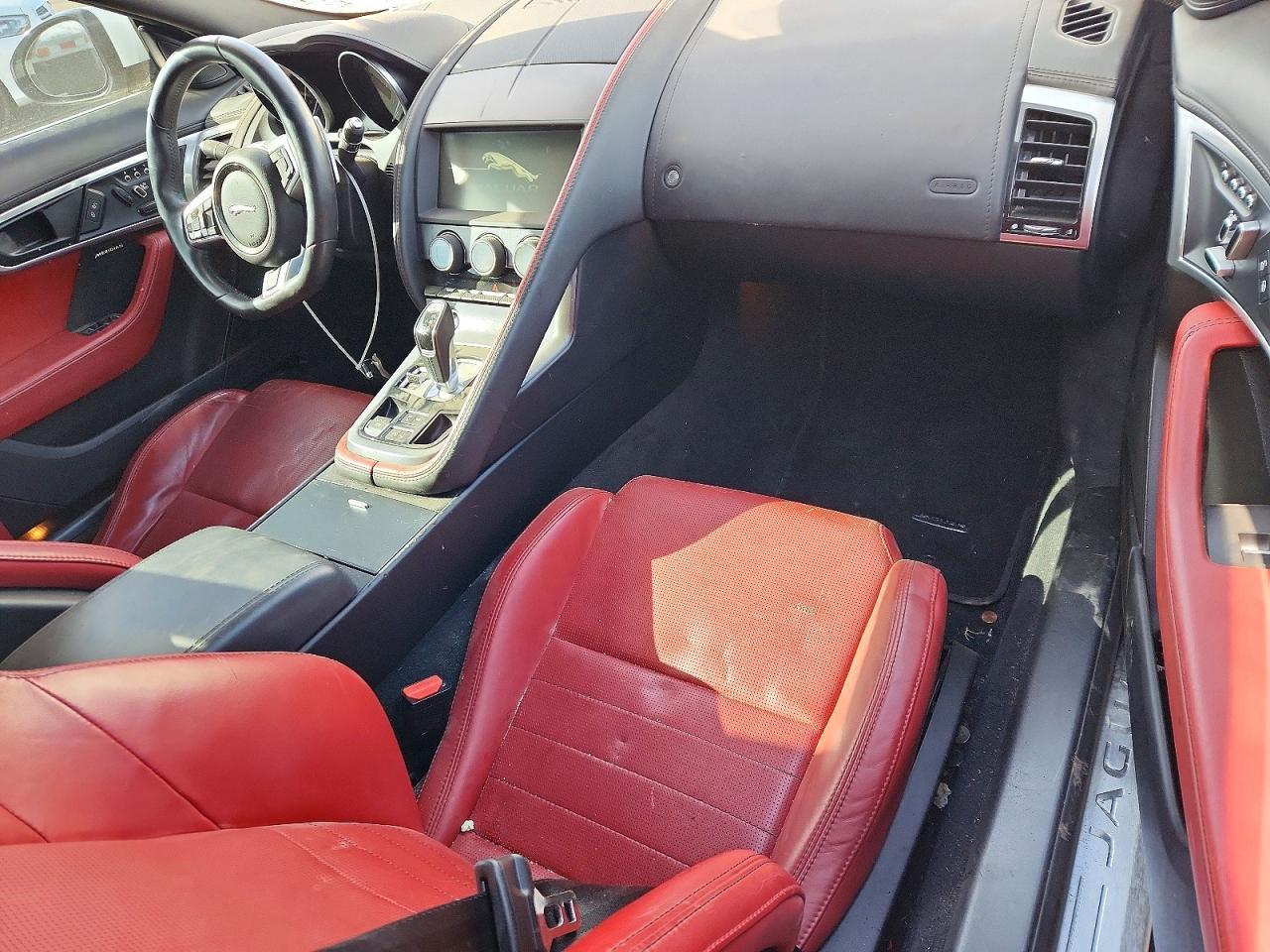 2019 JAGUAR F-Type