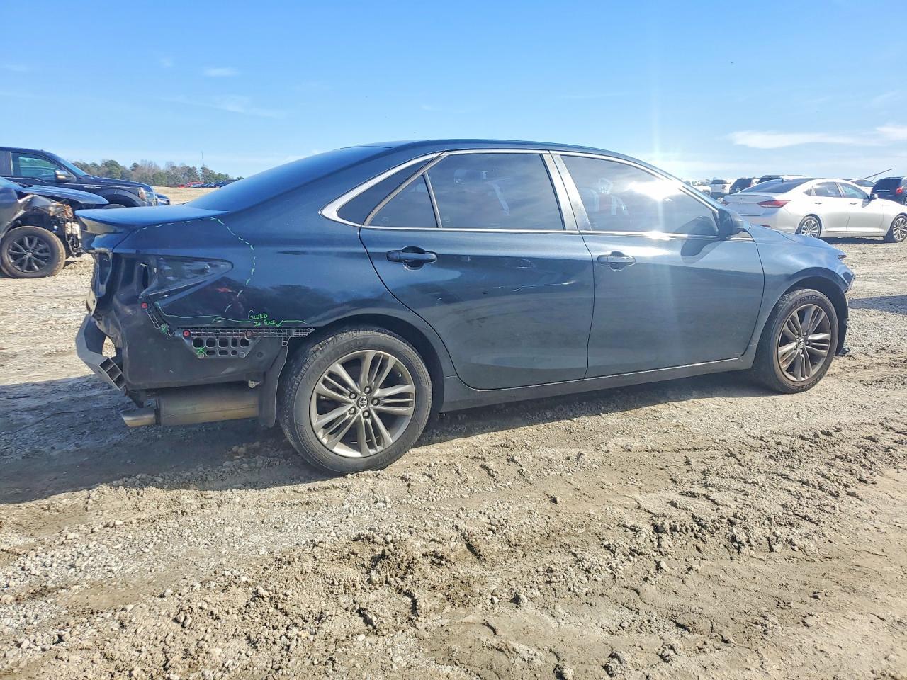 2017 TOYOTA CAMRY