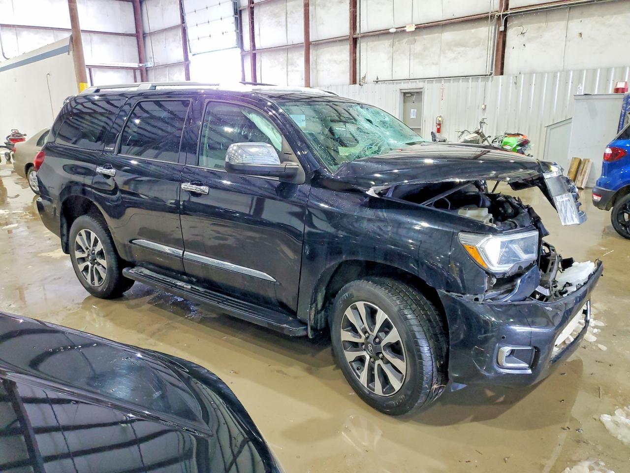 2018 TOYOTA Sequoia