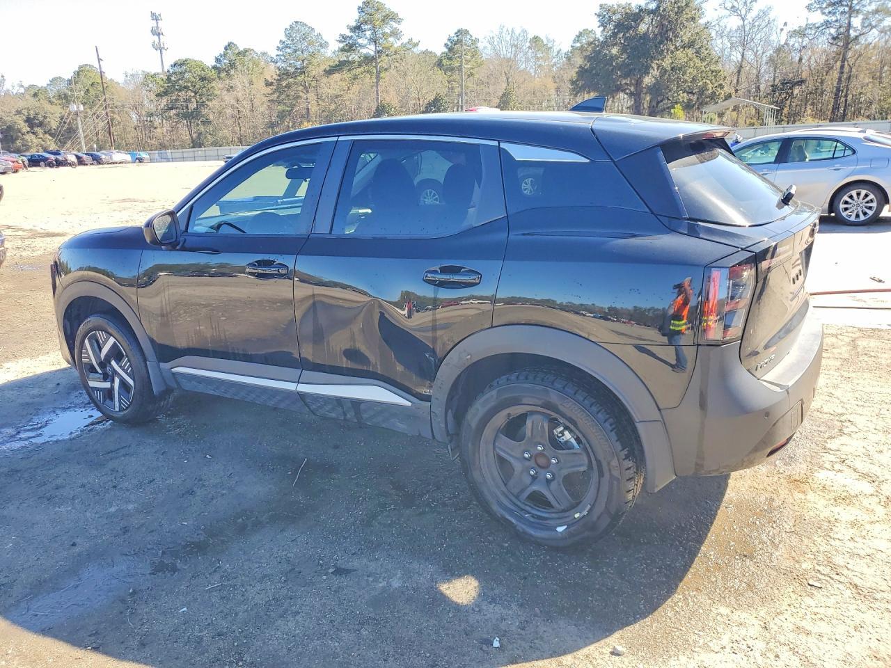 2025 NISSAN KICKS