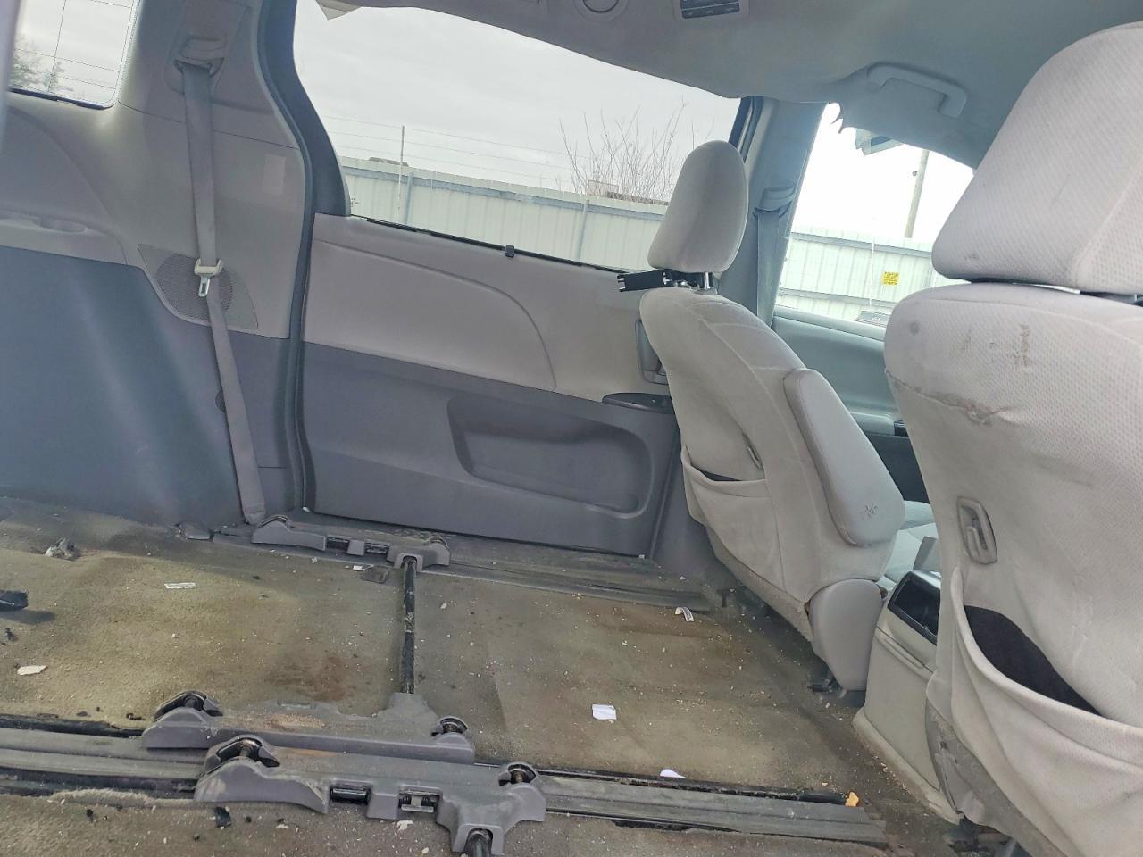2015 TOYOTA SIENNA