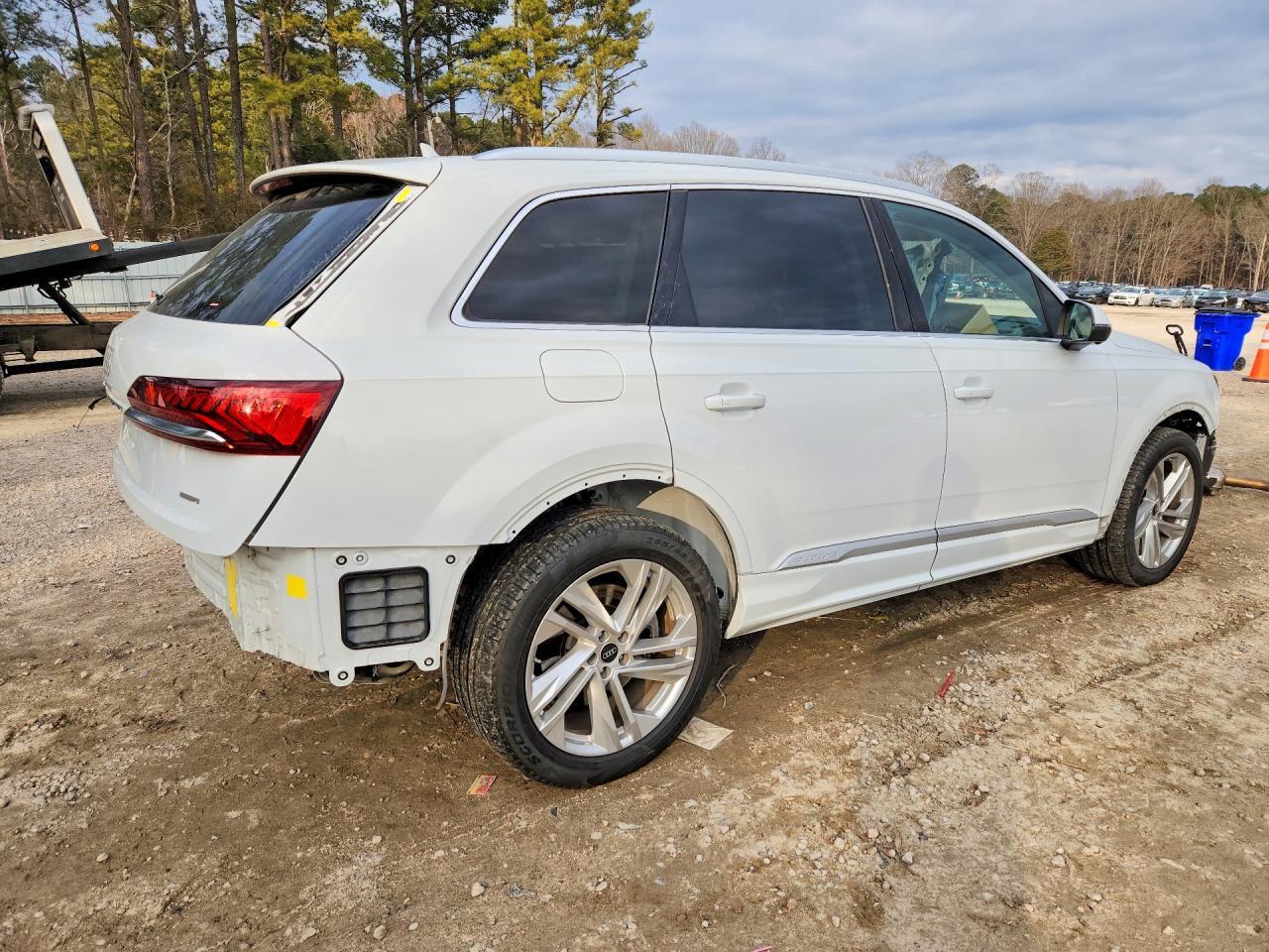 2023 AUDI Q7