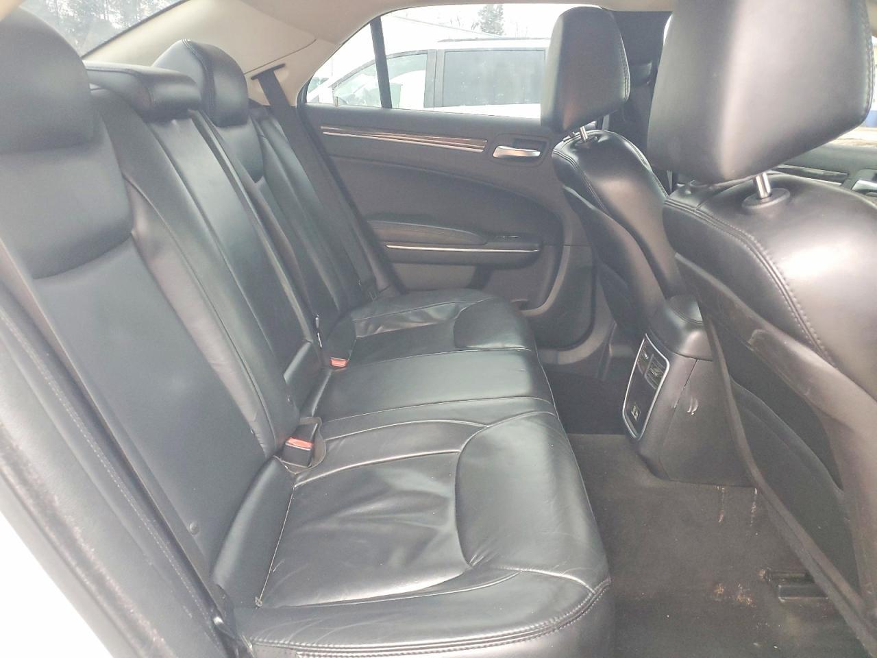 2016 CHRYSLER 300
