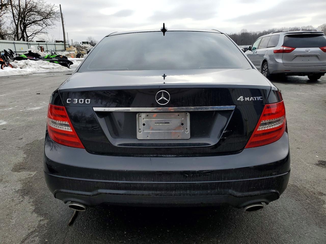 2012 MERCEDES-BENZ C-CLASS